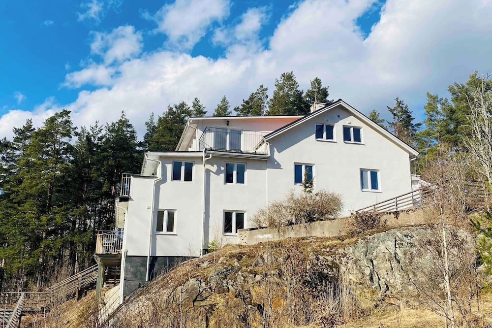Flen Apartment | Bjurvik's Villa - Flat 2 - Business Customers Only