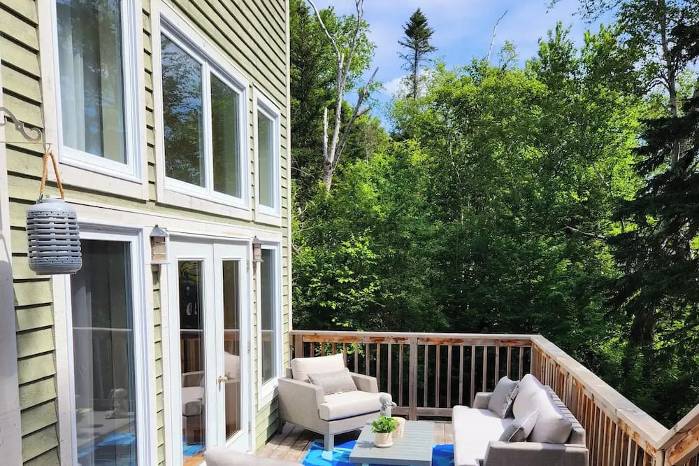 Humber Valley House | 6 Bedroom Home Humber Valley Ressort.