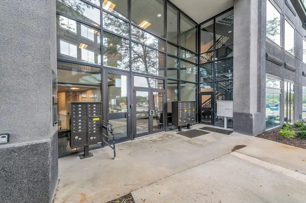 Waldron Apartment | Contemporary Loft Close to Airport Fast Wi-Fi