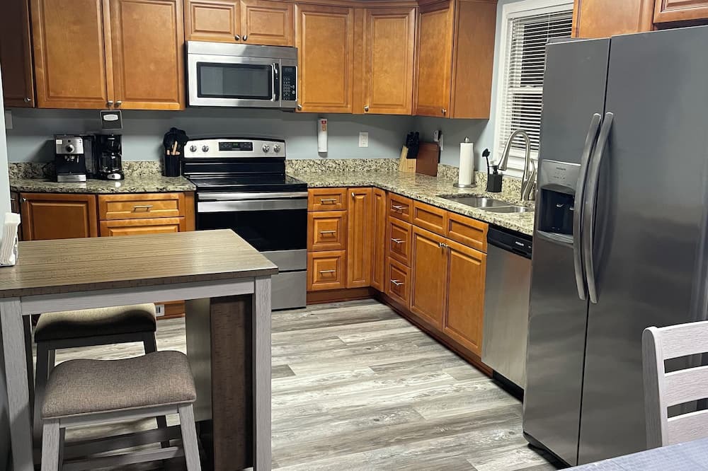 Newport News House | Cozy 3-bedroom house in tranquil Newport News with AC, WiFi