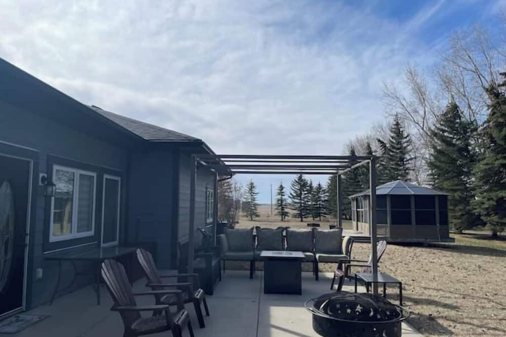 Calgary House | Wellness and Event Centre