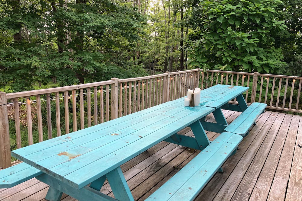 Copake Lake House | Darling Starling on Copake Lake