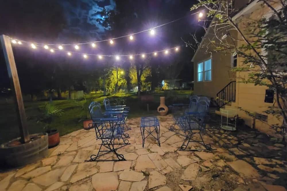 Amistad National Recreational Area House | CASA SOL. In the heart of Del Rio near downtown.