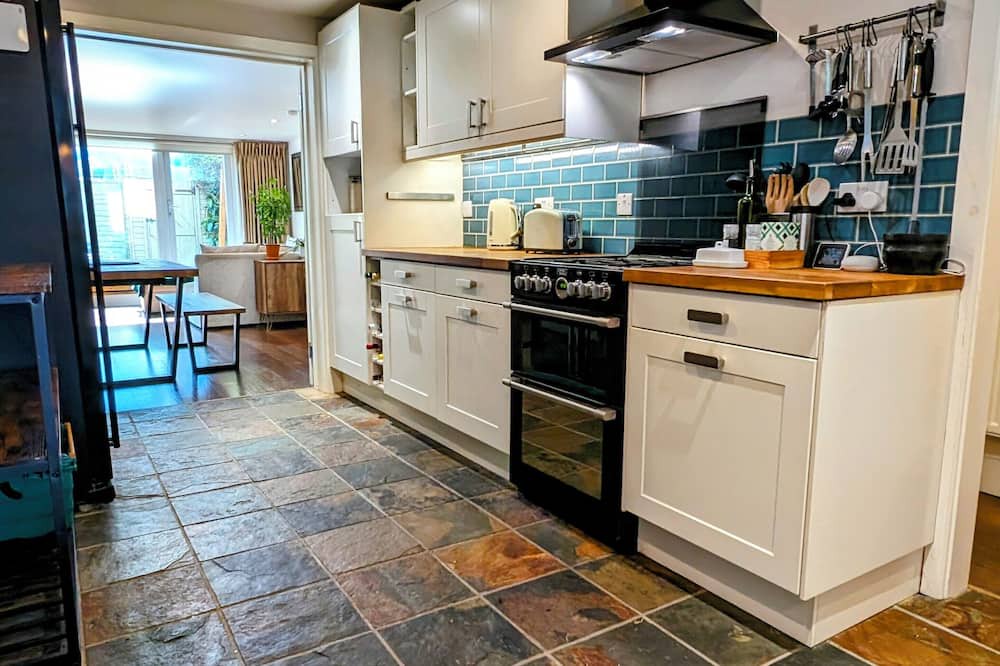 Archway Apartment | Modern Well Presented Apartment with Garden