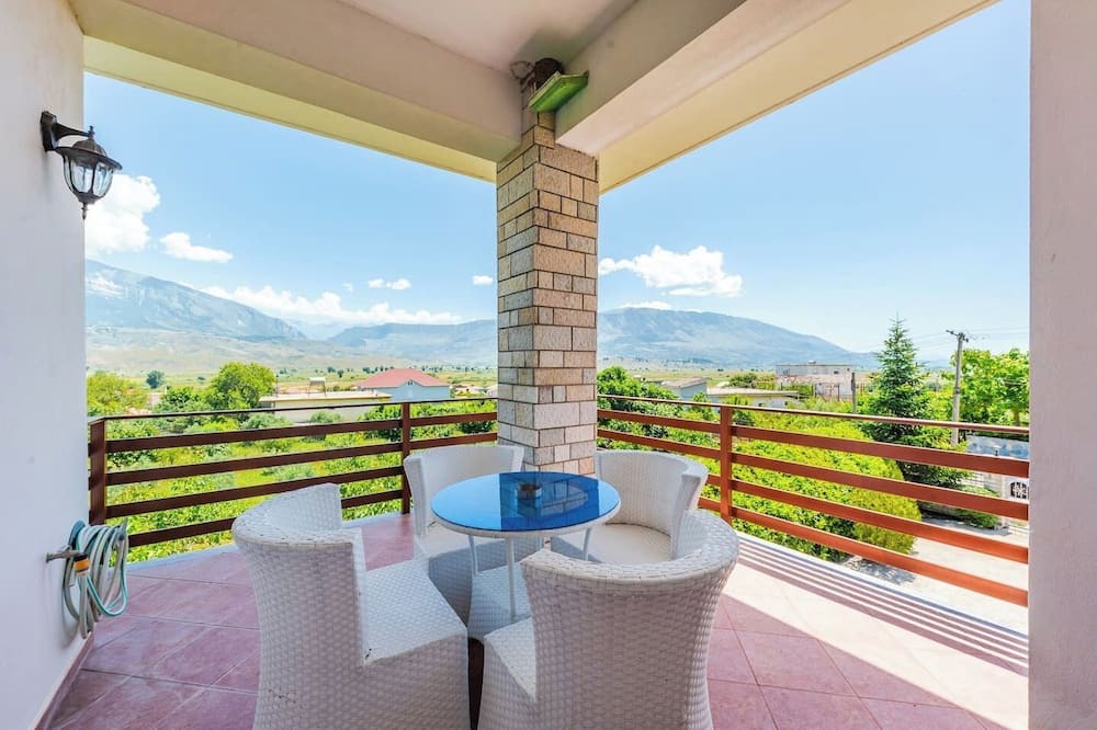Lazarat House | Charming Townhouse with Stunning Views