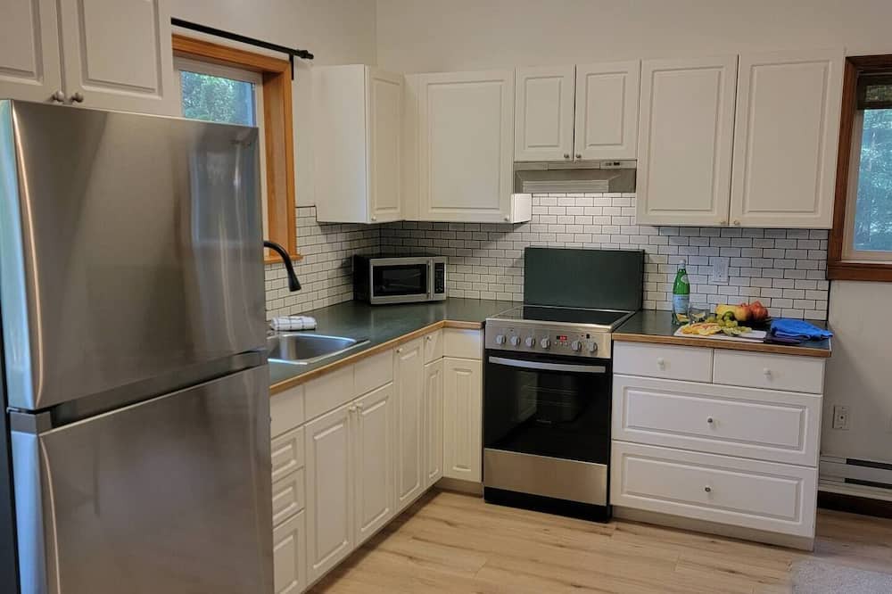 Whistler Creekside House | Escape in the Mountain Hideaway - Pet friendly, Stay Long Term