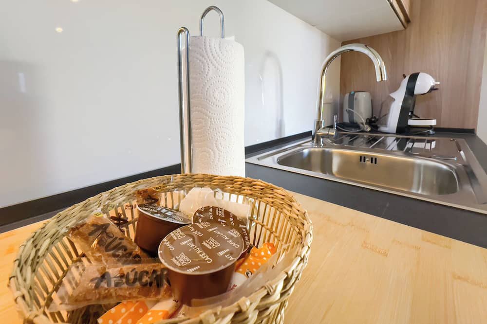Chiclana de la Frontera Resort | Property In A Holiday Village 'Villa Pinar Del Novo' with Private Pool, Wi-Fi and Air Conditioning