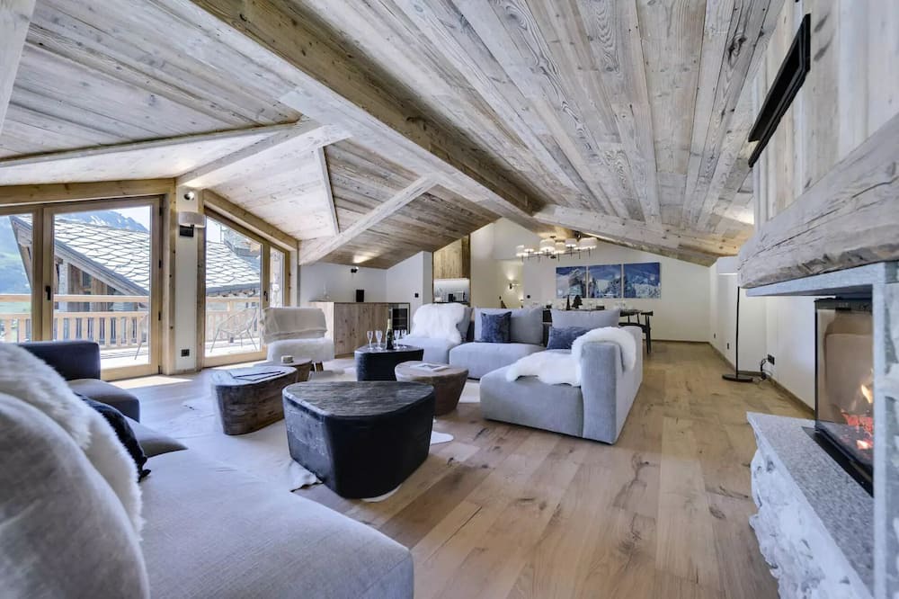 Le Fornet Apartment | Arolay Residence - 5 Rooms for 8 People