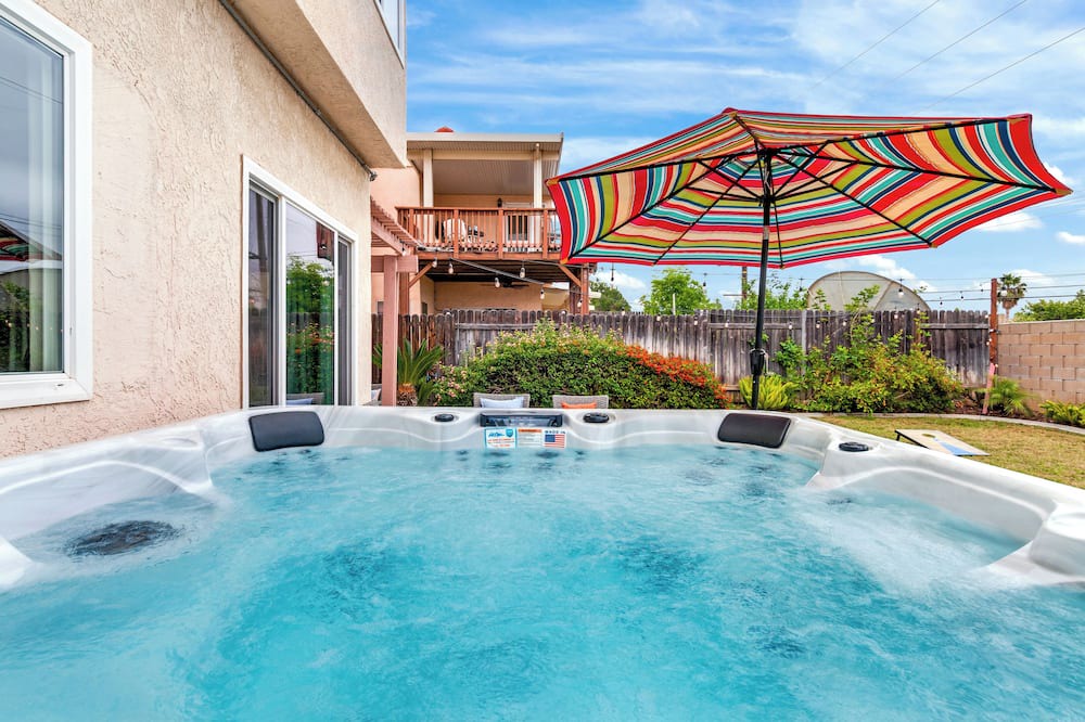 Moreno Valley House | Serenity Villa Hermosa, Jacuzzi, Games, Backyard, 3B Home with outdoor Furniture