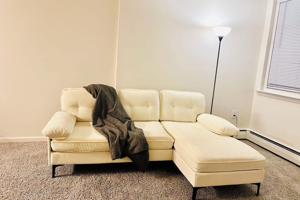 Norristown Apartment | A one bedroom apartment in the heart of Norristown, PA. Convenient & Accessible.