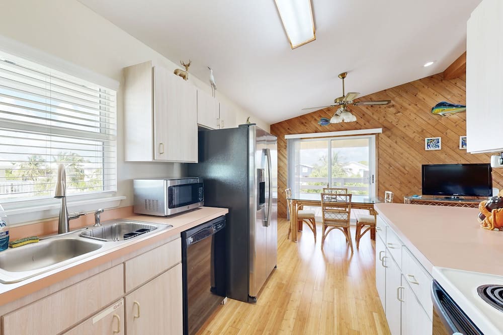 Port Pine Heights House | Open Water Access canal home, large kitchen, WIFI, central AC