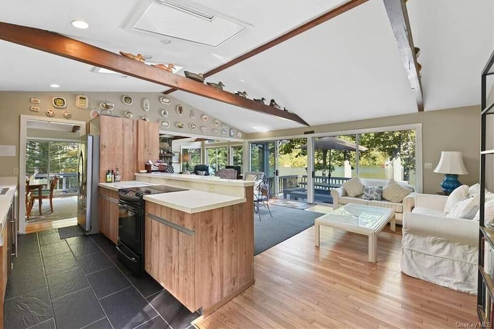 Lewisboro House | Charming 2.5 bedroom house with AC private beach front property on Lake Waccabuc
