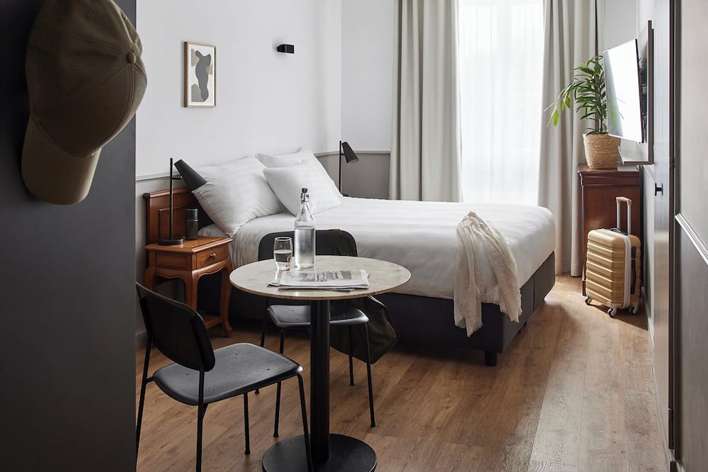 Lausanne House | Charming hotel in fantastic Lausanne with WiFi, fitness room, AC