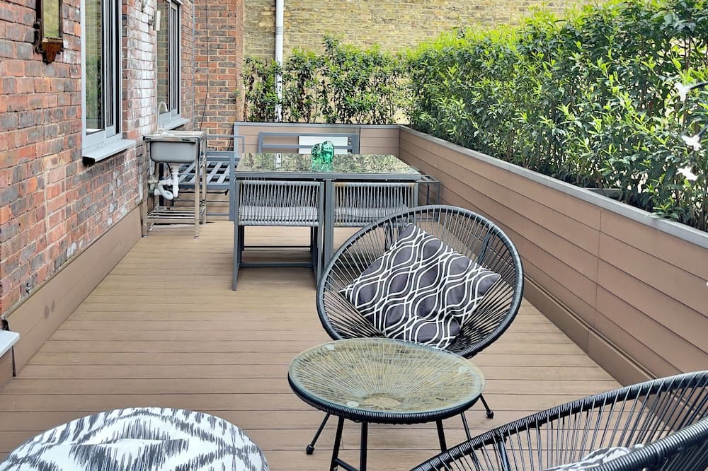 Courtfield Apartment | Beautiful Luxury Central London Apartment with a unique enormous terrace
