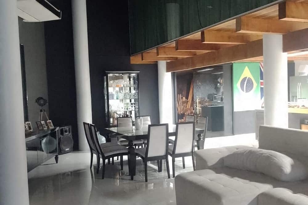 Garcia House | Alessandra Philipps