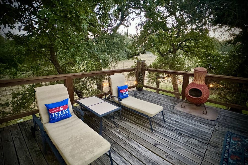 Fredericksburg House | The Lonestar: Pool + Private Deck + Firepit
