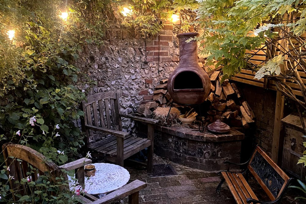 Lewes Cottage | Stylish, cozy centrally located historical cottage in Lewes
