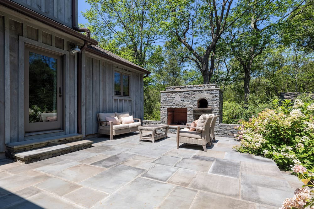 Rhinebeck House | Country Modern 4-bedroom house in delightful Rhinebeck with Pool, AC, WiFi
