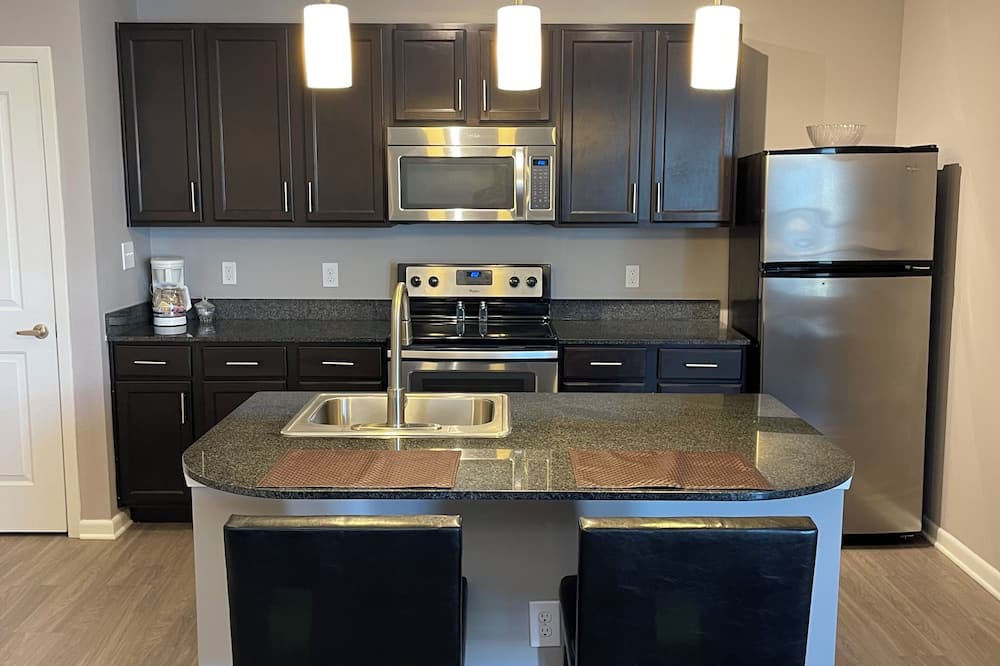 Polaris Apartment | Right at Polaris! 3rd floor w/elevator access and garage parking included!