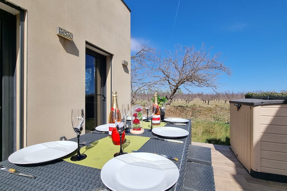 Claira Villa | Villa 2 Chambres 6 Couchages Pour Vacances au Soleil Proche mer et Montagne