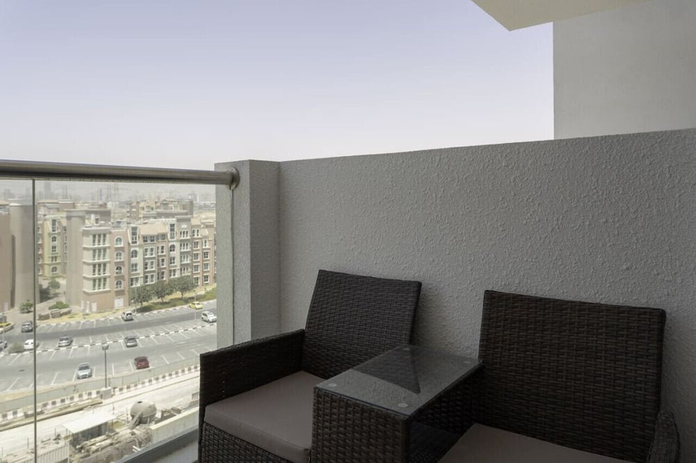 Discovery Gardens Apartment | Luxury Studio 5 mins from Ibn Batuta!