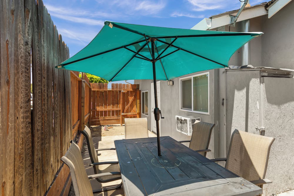 Antioch House | COZY 1Bdr, 1Ba w/ Washer & Dryer