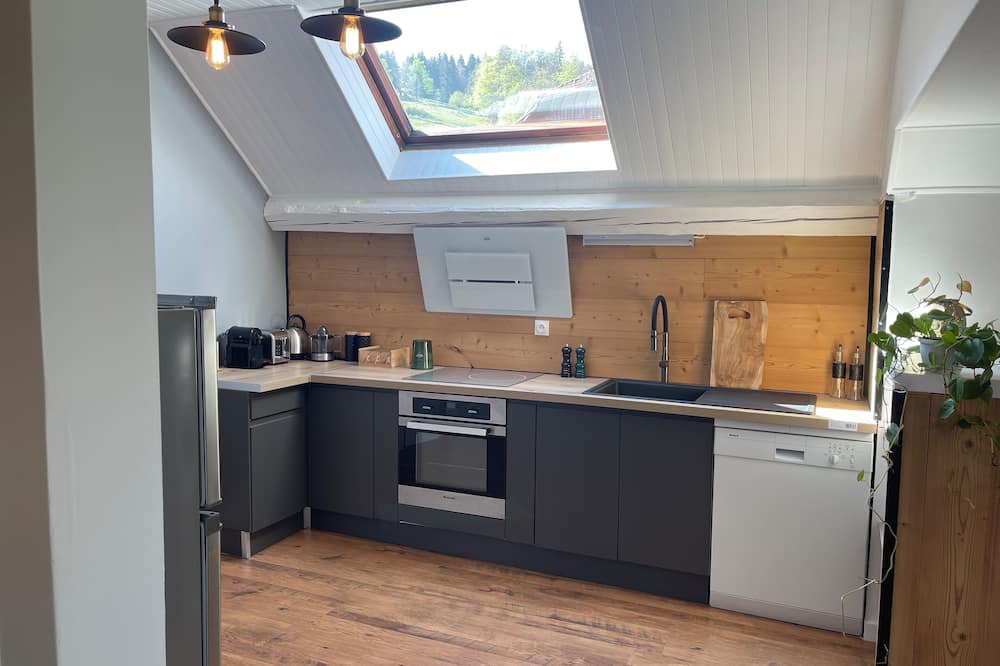 Montperreux Apartment | À Lancienne Fromagerie