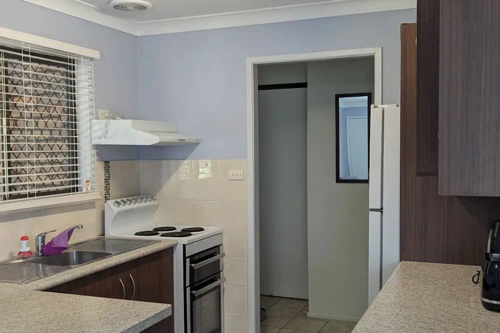Kawana House | Rocky's Hidden Gem