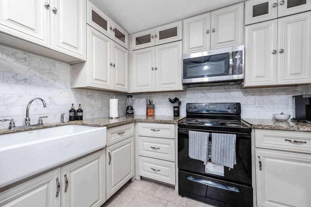 Cypress House | 7BD/5B | Slps20| SportsCourt| HeatedPool/Spa|3King