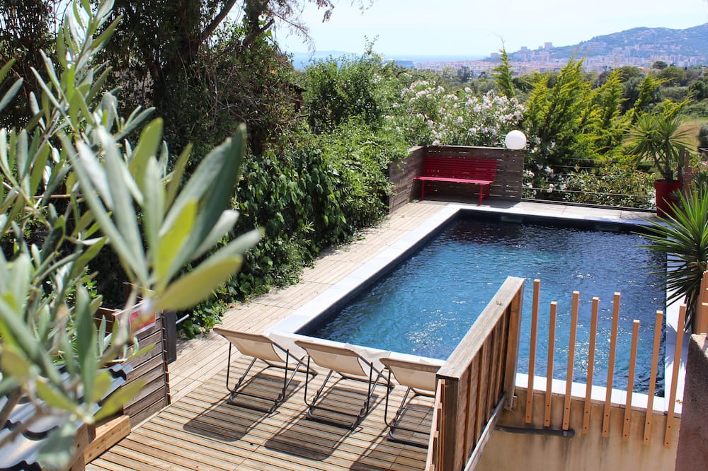 Mezzavia House | Top of villa with sea view and swimming pool in Ajaccio