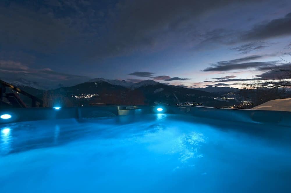 Montana Ski Chalet | Charming Family Chalet With Gym And Jacuzzi