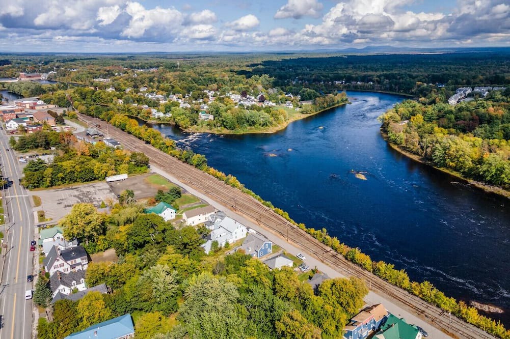 Costigan Apartment | Serene Riverside Retreat: 4BD Getaway near Bangor