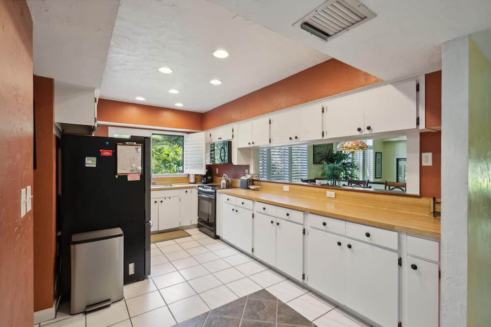 Haines City House | NEW LISTING! 2BDRM Canterbury Oasis by RedAwning
