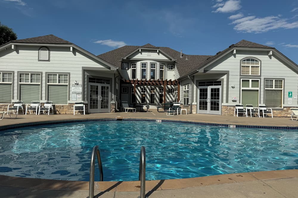 Thornton Condo | Cozy Condo nestled minutes from the gates of DIA!