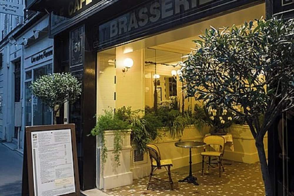 Grenelle Apartment | 230M2 6 BEDROOM EXPANSIVE ABODE- Tour Eiffel on the Seine near the Eiffel Tower