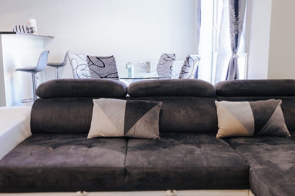 Massy Apartment | Comfortable new T2 apartment in Massy, 10 min walk from Baconnets RERB station