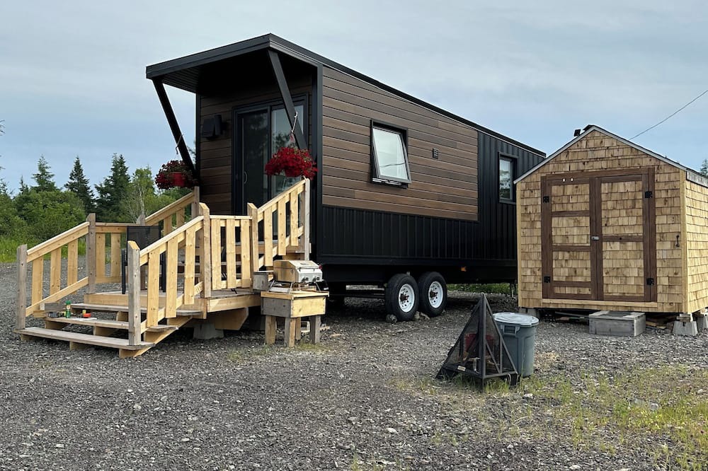 Clifton Royal House | Private, Rural Tiny House with Gorgeous View, located on large property