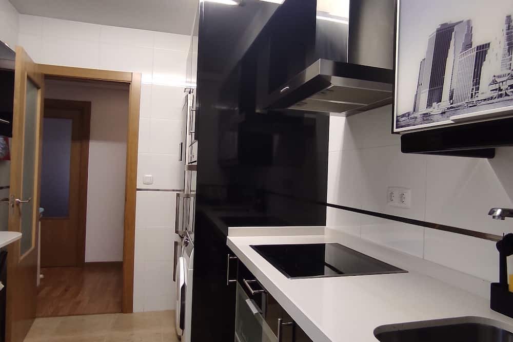 Benavente Apartment | Ático de dos Dormitorios con Terraza y Fácil Aparcamiento