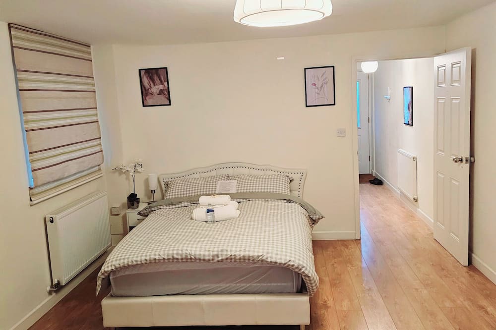 Stone House | Clean cosy& Large Bedroom in Dartford - Close to all amenities & Central London