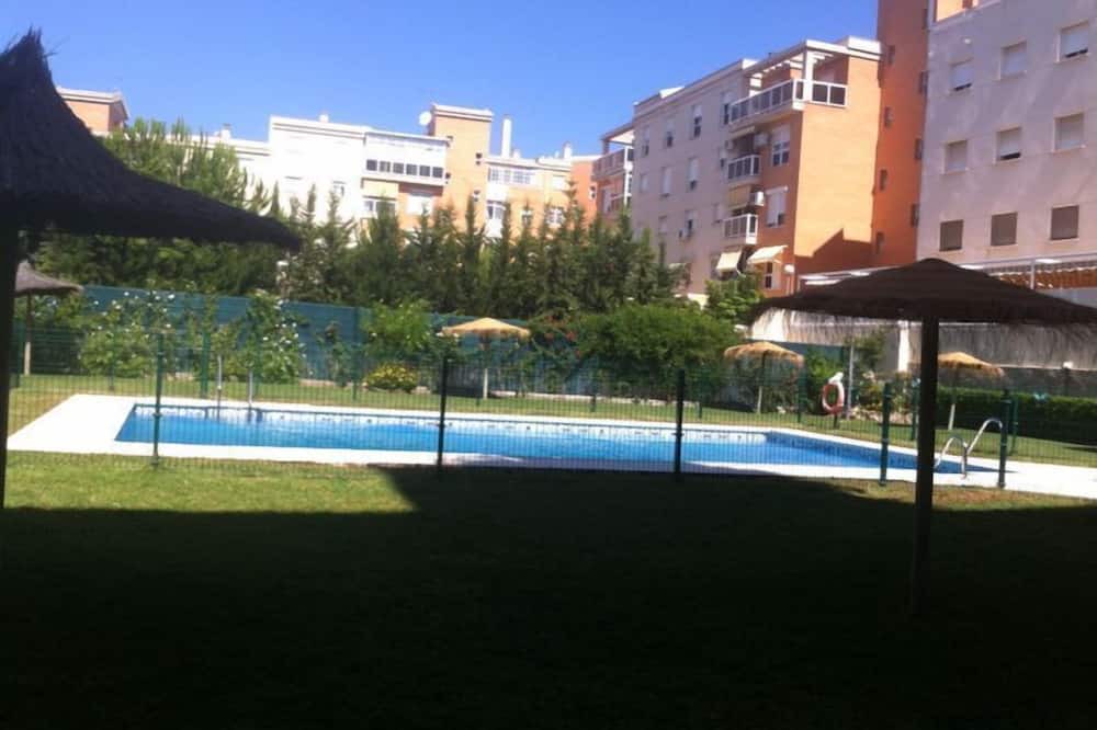 Teatinos Apartment | Apartment with Pool in Malaga