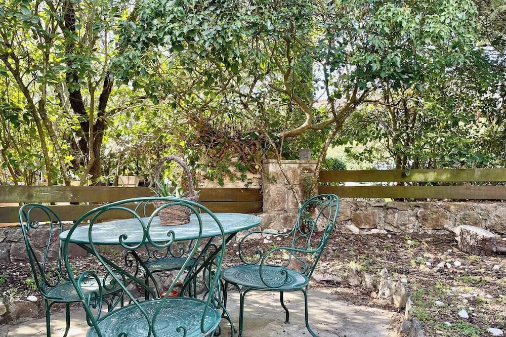 La Turbie Cottage | This cottage is a 3 bedroom(s), 1.5 bathrooms, located in La Turbie, Provence-Alpes-Côte d'Azur.