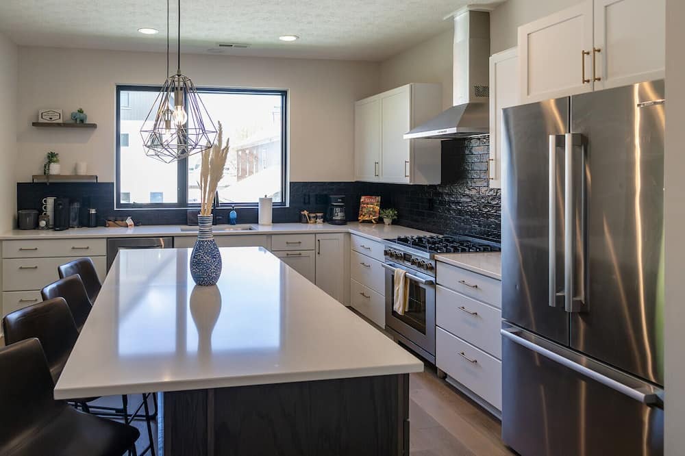 Merion Village Condo | Luxe 3-bedroom Condo in German Village! Close To All Dining and Events!