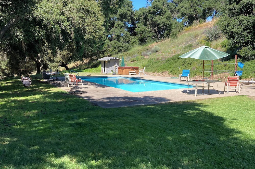 Santa Ynez Apartment | Cozy, pet friendly 1-bedroom private space in Santa Ynez with pool and hot tub.