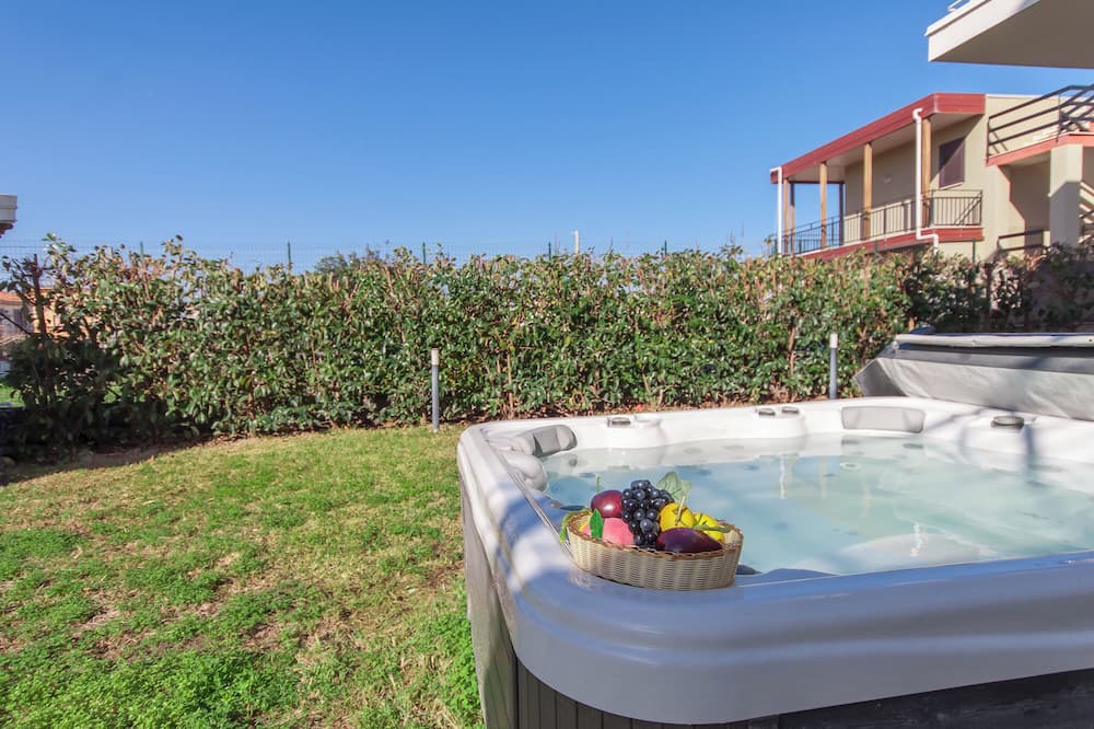 Agnone Bagni Apartment | Casa Smeralda a 200 mt Dal Mare