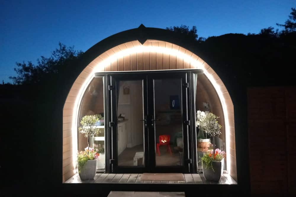 Inishowen Cabin | Fantastic cabin with panoramic sea views, located in Quigley's Point, Inishowen.