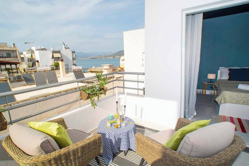 Chalcis House | Top floor apartment in Chalkidann