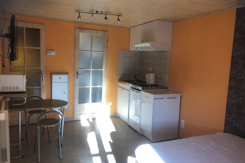 Mozac Apartment | Nid de Lambène Studio Avec Garage