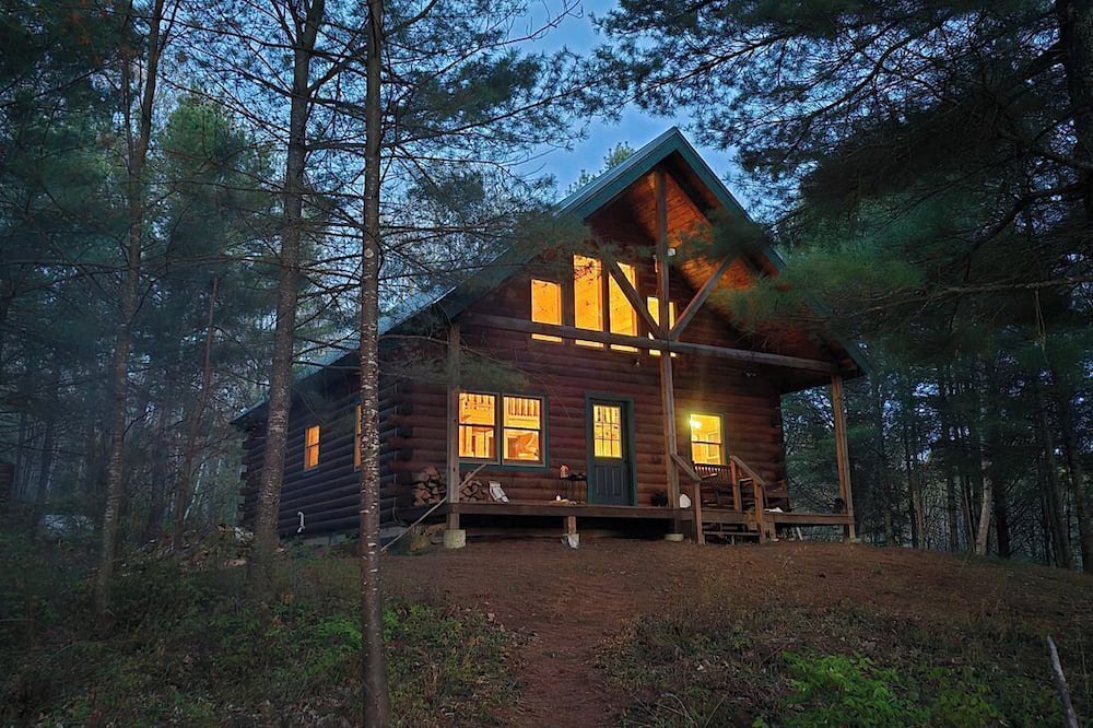 Lac du Flambeau Cabin | Delightful 2-bedroom cabin in Lac du Flambeau on 6 acres with private lake
