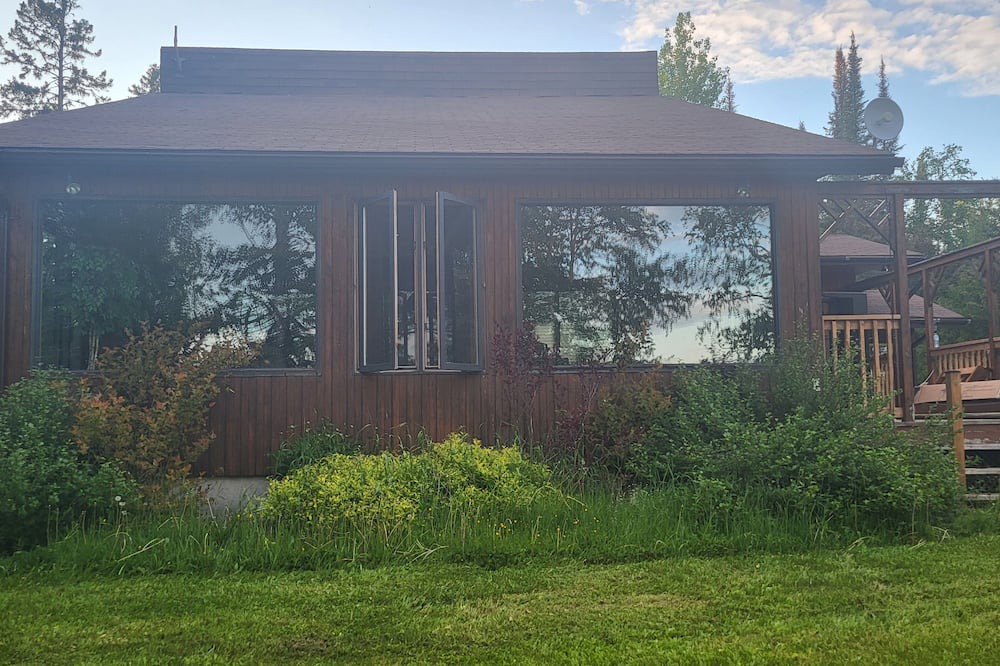 Moonbeam Cottage | Wonderful Vacation Property, Three Bedroom Home on Remi Lake, Northern Ontario.
