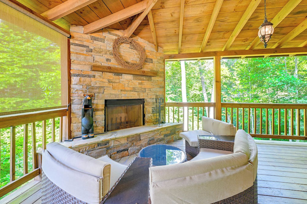 Cashiers Cottage | Cashiers Cottage w/Screened Porch & Trail Access!